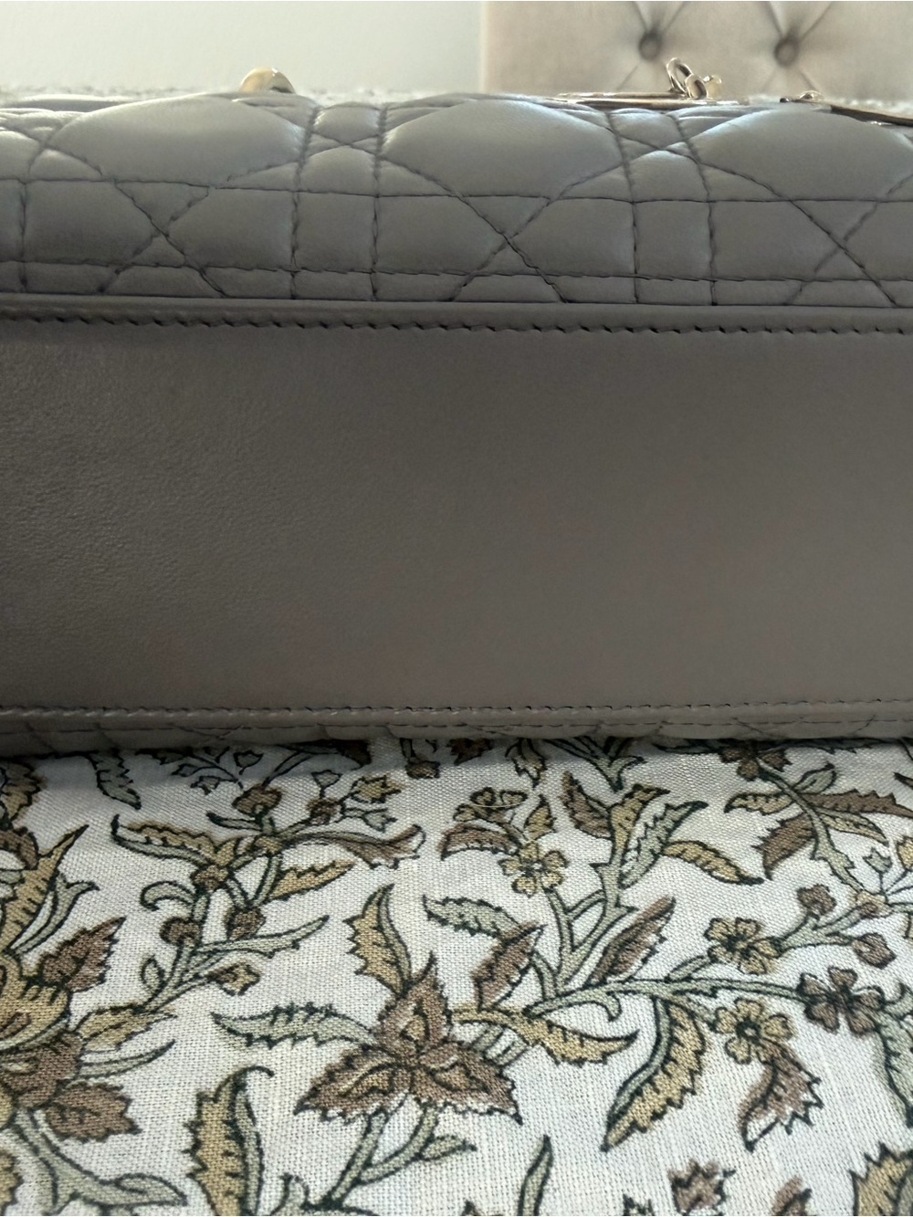 Dior small Lady Dior Tote - Taupe Gray with Gold Hardware - Picture 4 of 14